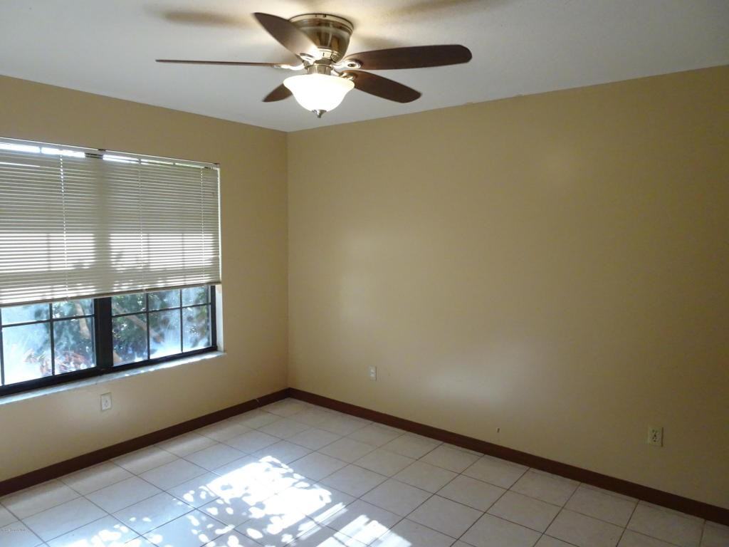 65 Anchor Dr - Photo 3 of 11