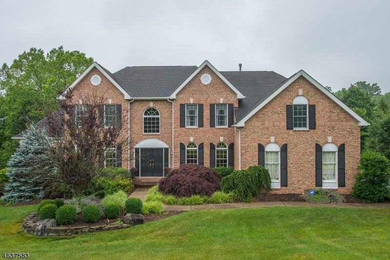 19 Spring Lake Dr - Photo 2 of 26