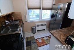 285 Cedarhurst Ave #I1 - Photo 3 of 12