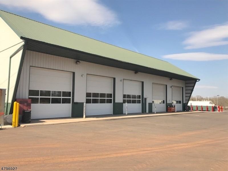 165 River Rd - Photo 3 of 16