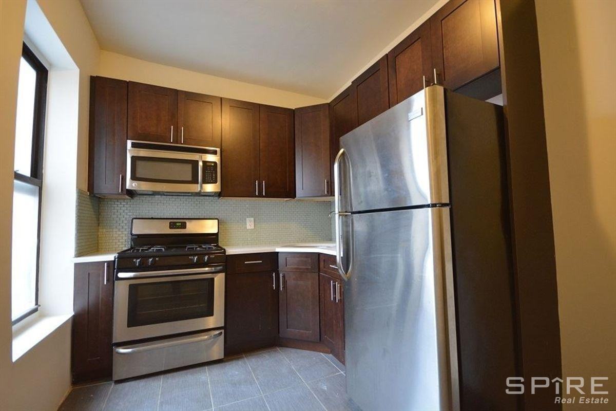 396 Montgomery St #EF