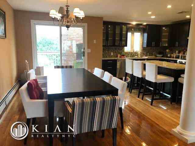 9 Splitrail Pl - Photo 3 of 11