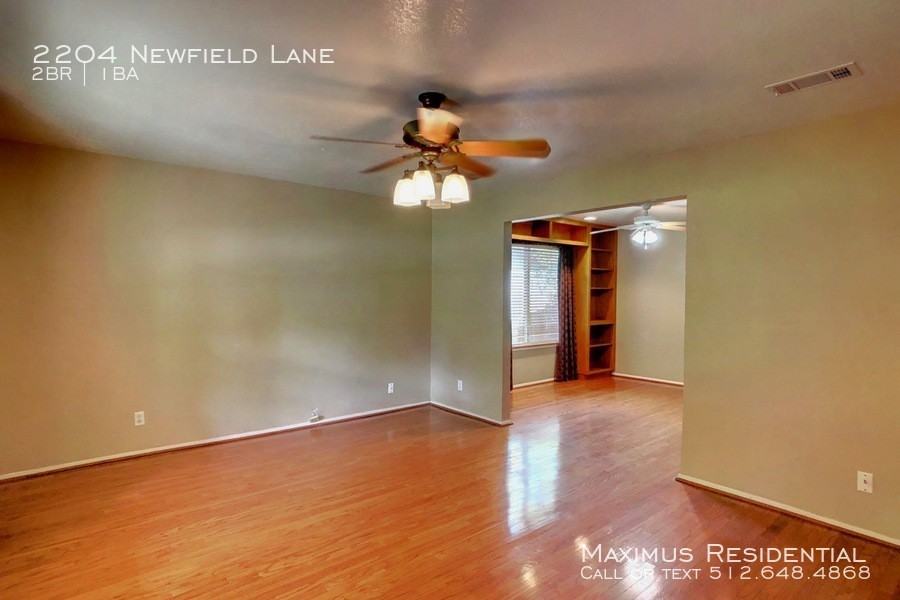 2204 Newfield Ln - Photo 2 of 21