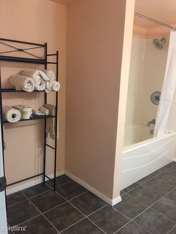 2418 Carlton Ave - Photo 3 of 9