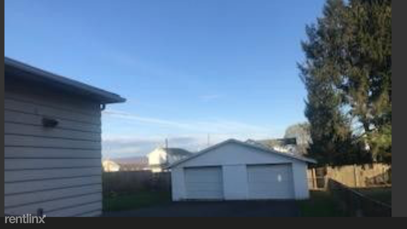 497 E State St - Photo 2 of 10