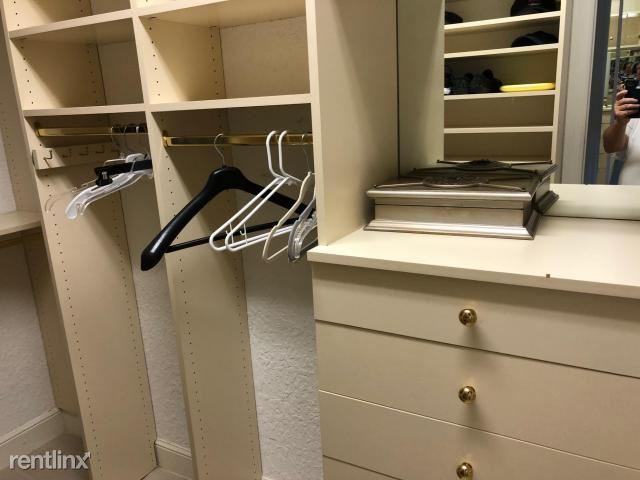 16850 Knightsbridge Ln - Photo 2 of 9