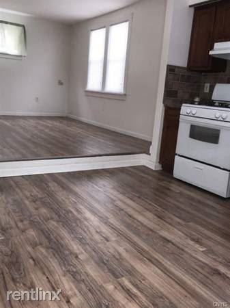 118 Beechwood Ave - Photo 3 of 10