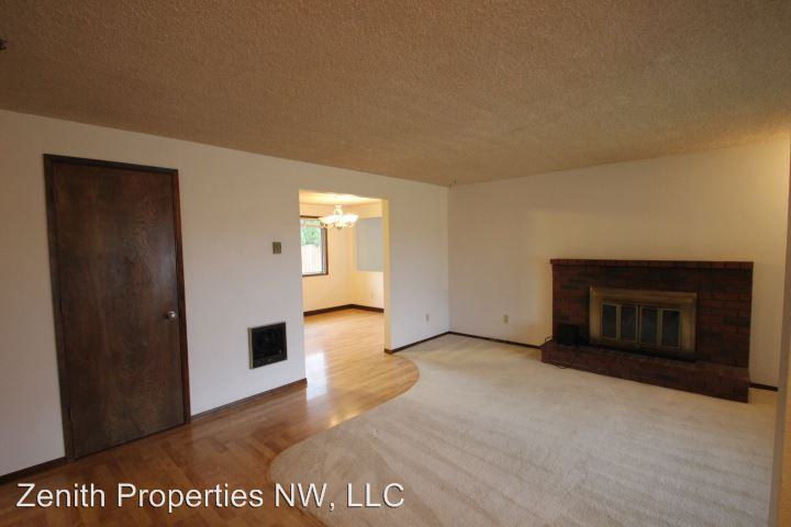 12123 NE 9th St - Photo 3 of 18