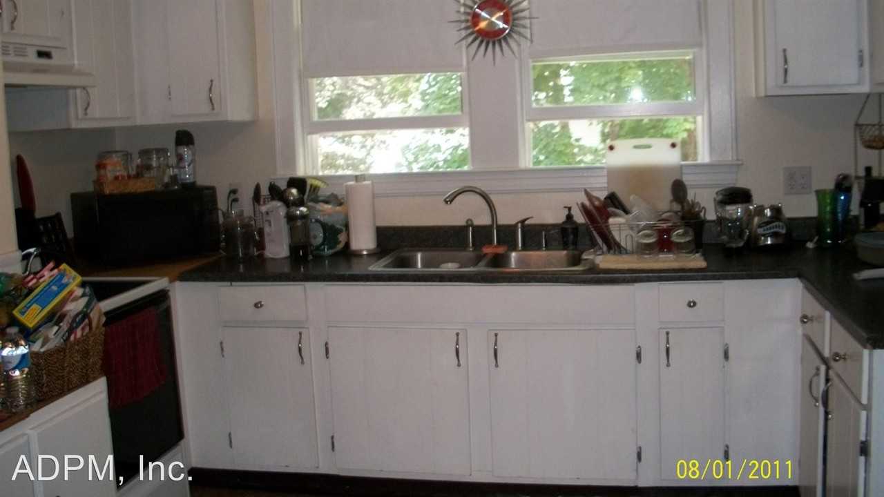 11 Belmont St #2nd Floor - Photo 2 of 9