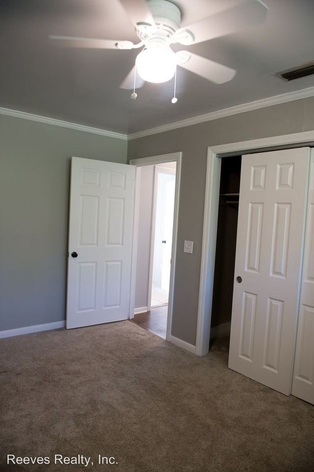 1401 Walter Smith Rd - Photo 3 of 17