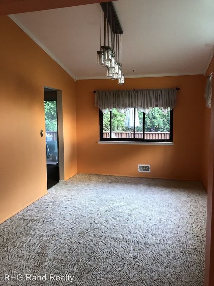 7 Brookdell Dr - Photo 2 of 14