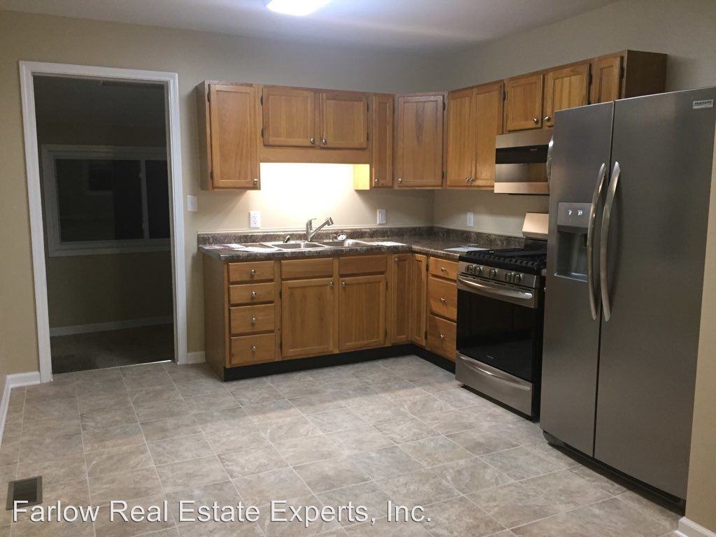 2020 Monroe St - Photo 3 of 10