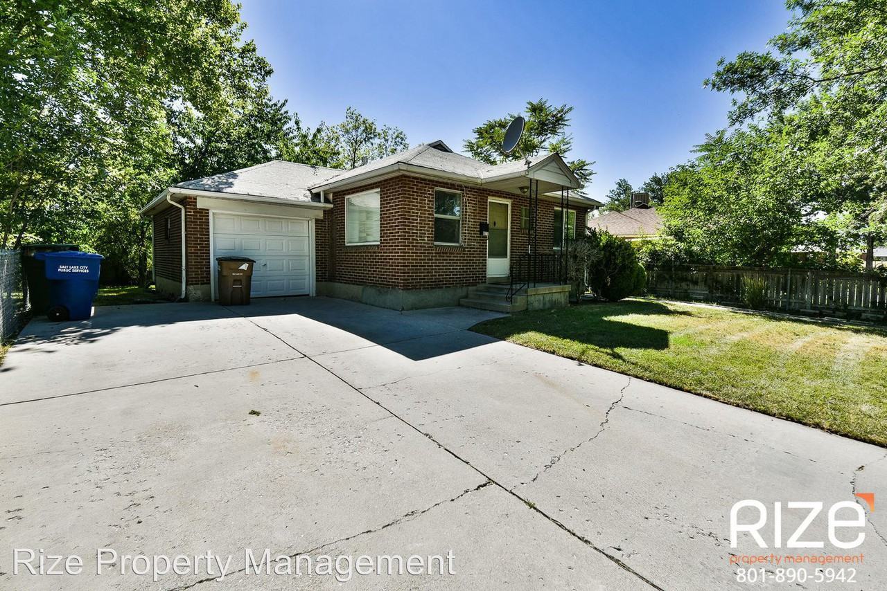 871 Lafayette Dr - Photo 2 of 22