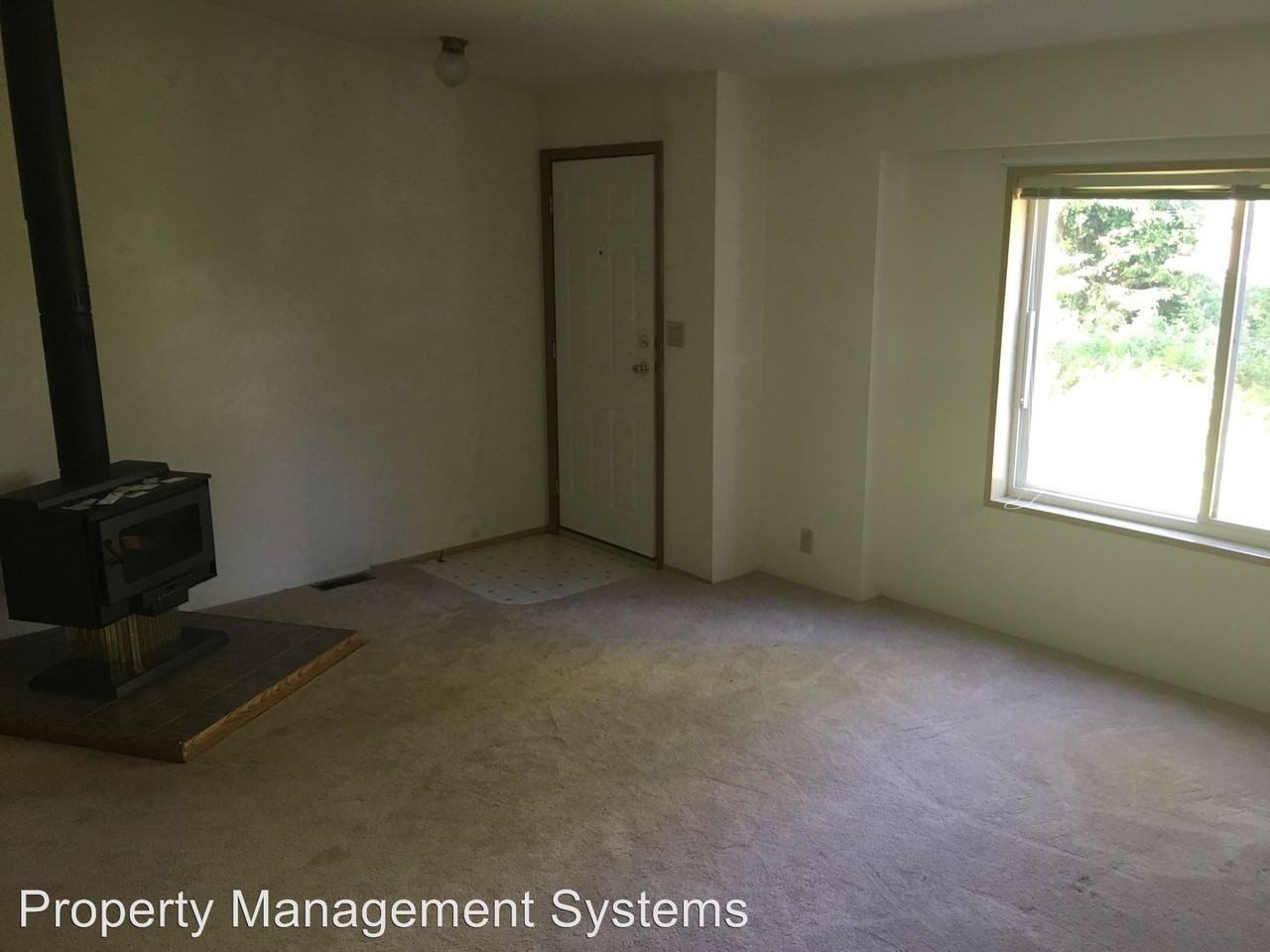 1040 NE 12th Ave - Photo 2 of 10