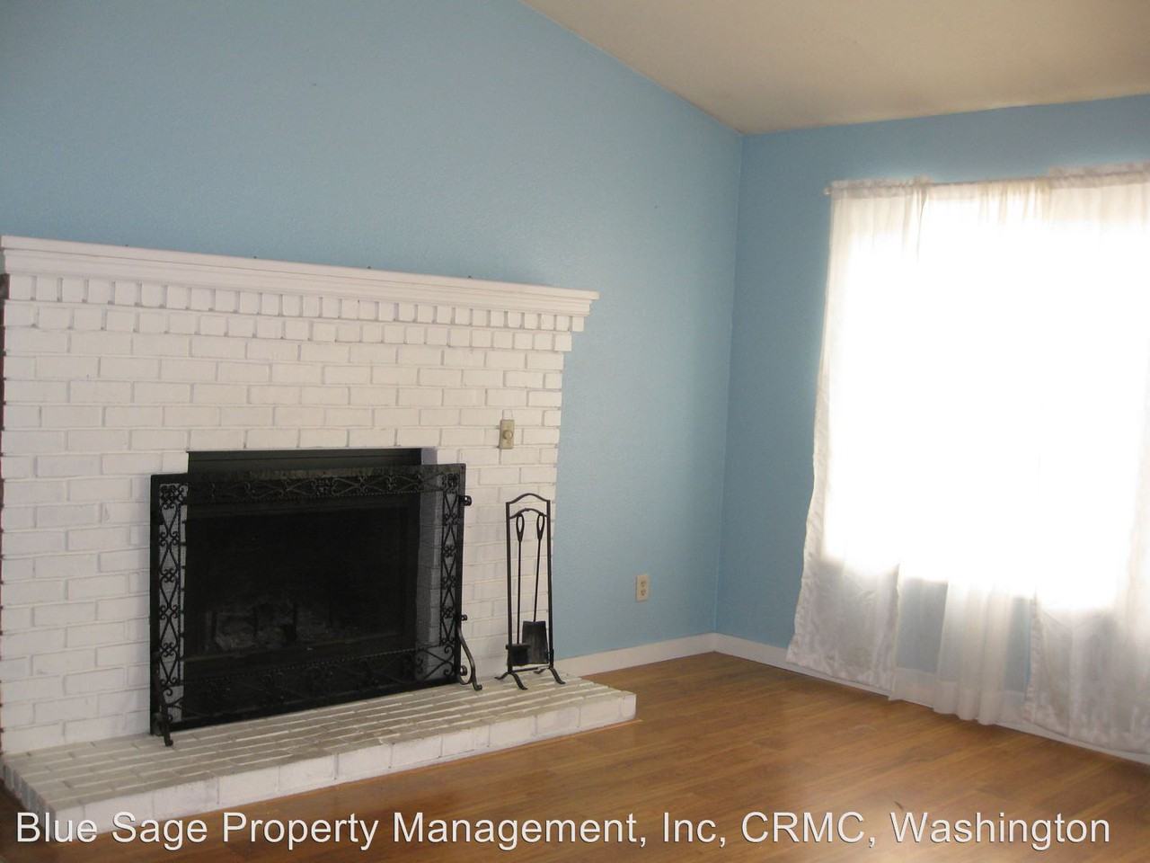 2210 W 12th St - Photo 3 of 12