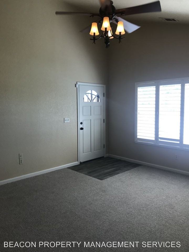 18898 Benedict Dr - Photo 3 of 22