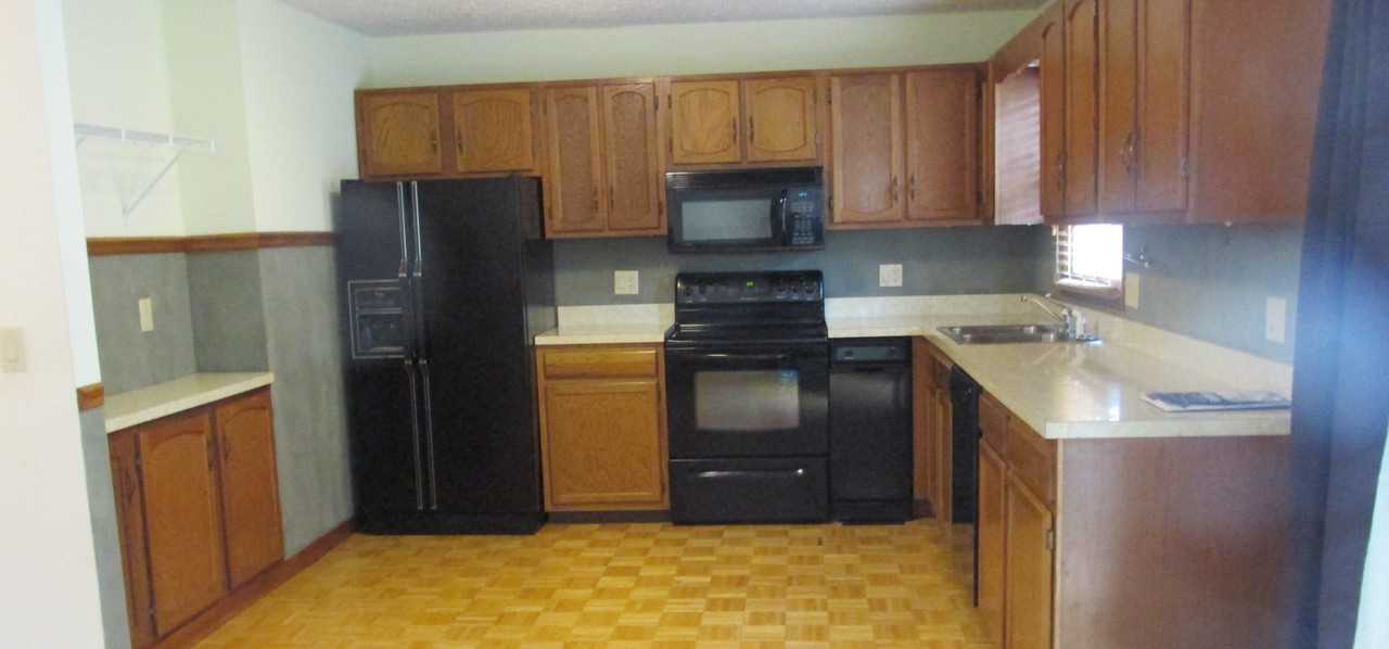 323 Jasper Dr - Photo 2 of 16