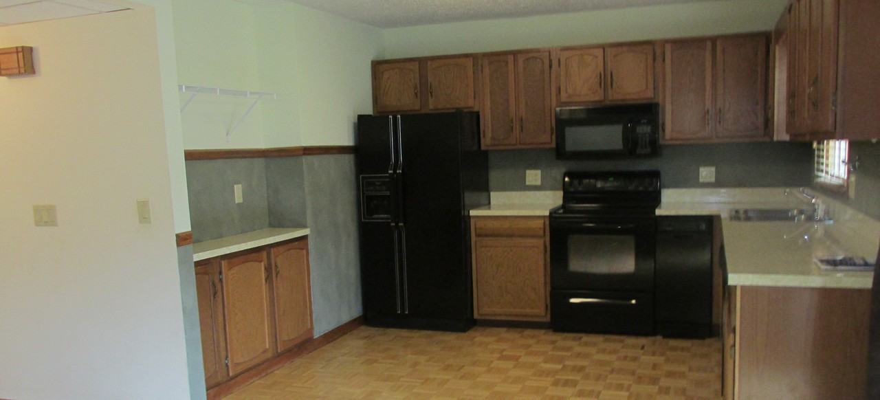 323 Jasper Dr - Photo 3 of 16