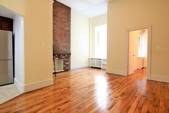 W 75th St & Columbus Ave #1R