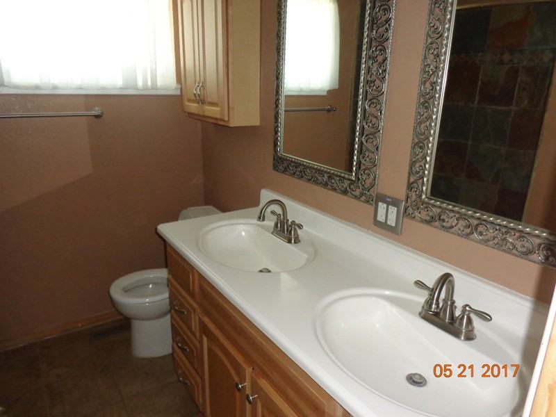 3020 Sage Heights Dr - Photo 3 of 7