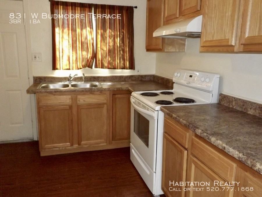 831 W Budmoore Terrace - Photo 2 of 23