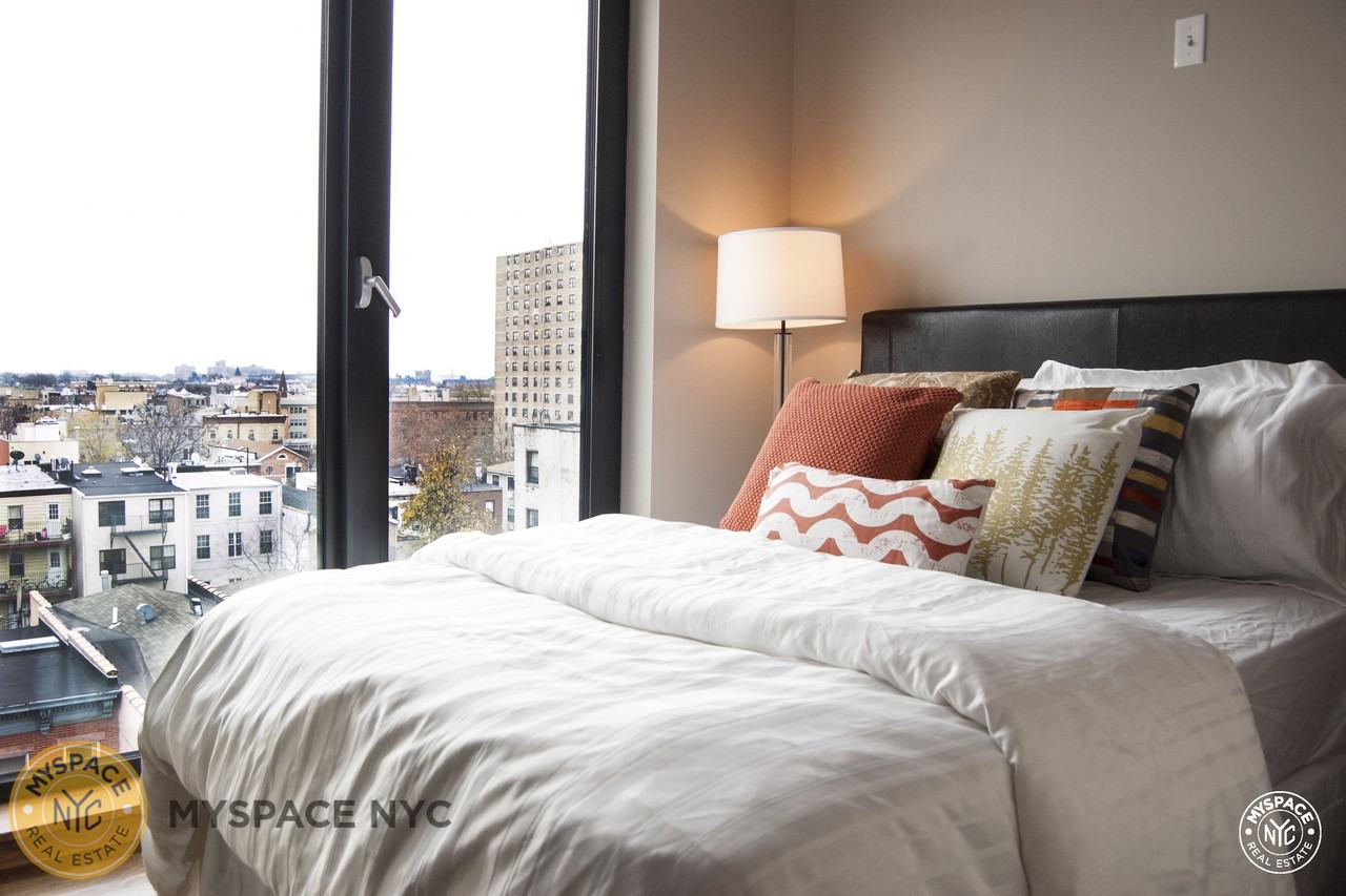 865 Willoughby Avenue #4B