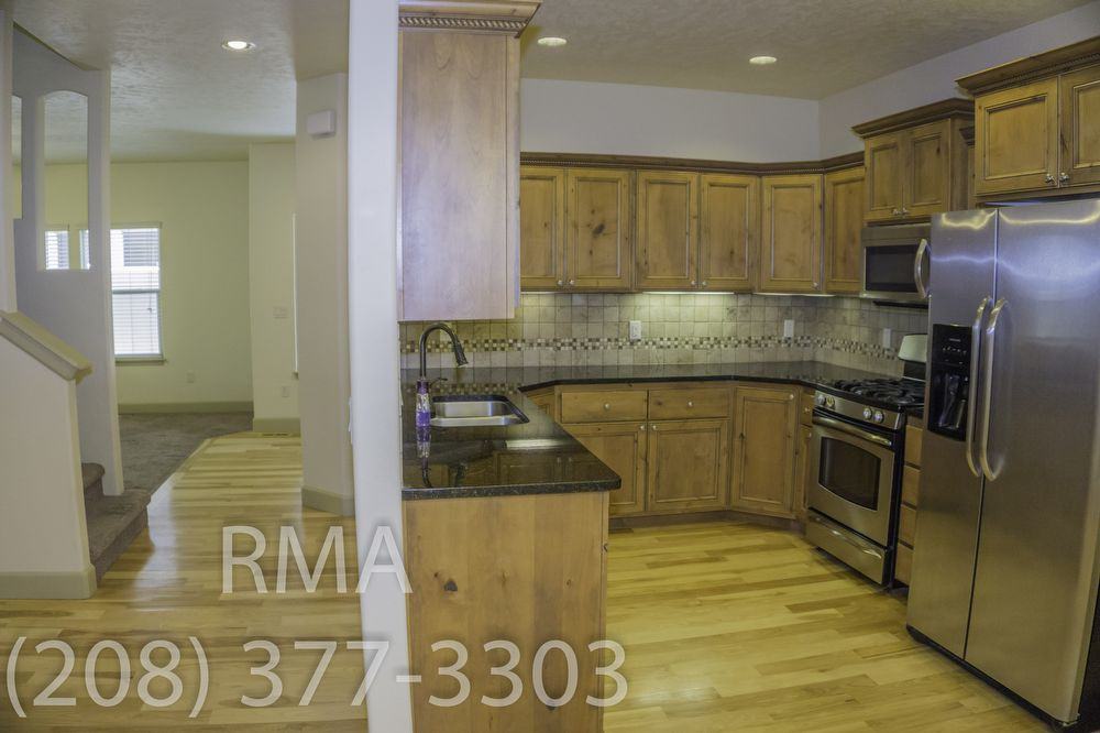 2516 E Satterfield St - Photo 3 of 14