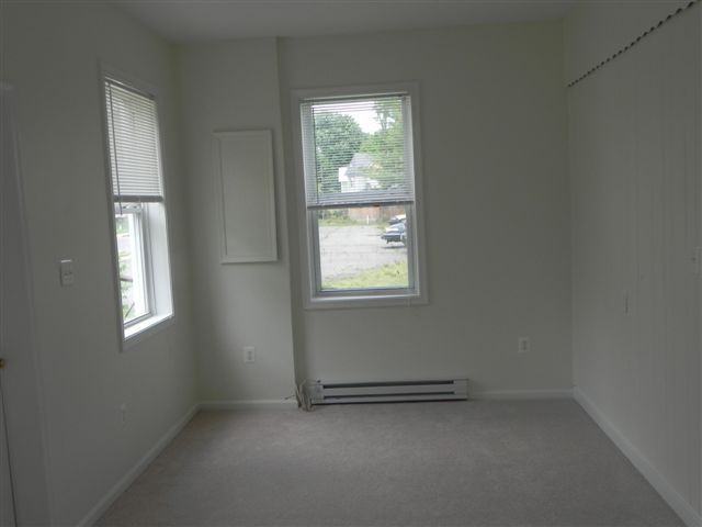 305 N Franklin St - Photo 3 of 11