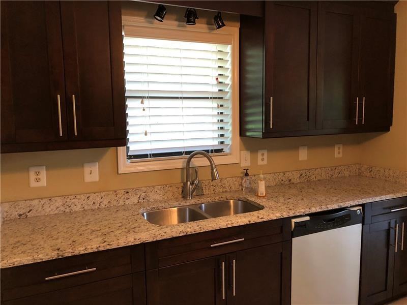 8555 Colony Club Dr - Photo 3 of 14