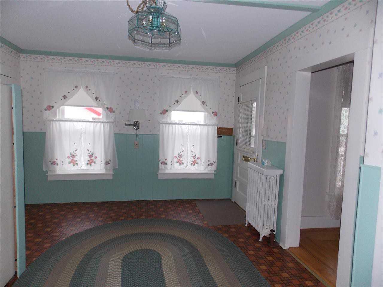 32 Adams St - Photo 3 of 24