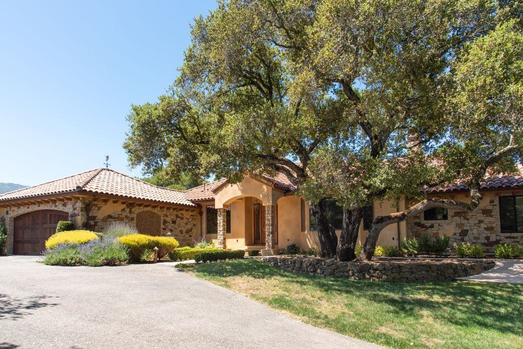 27390 Deer Springs Way - Photo 2 of 17