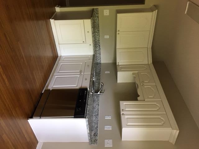 415 Willow Glen Dr - Photo 3 of 16