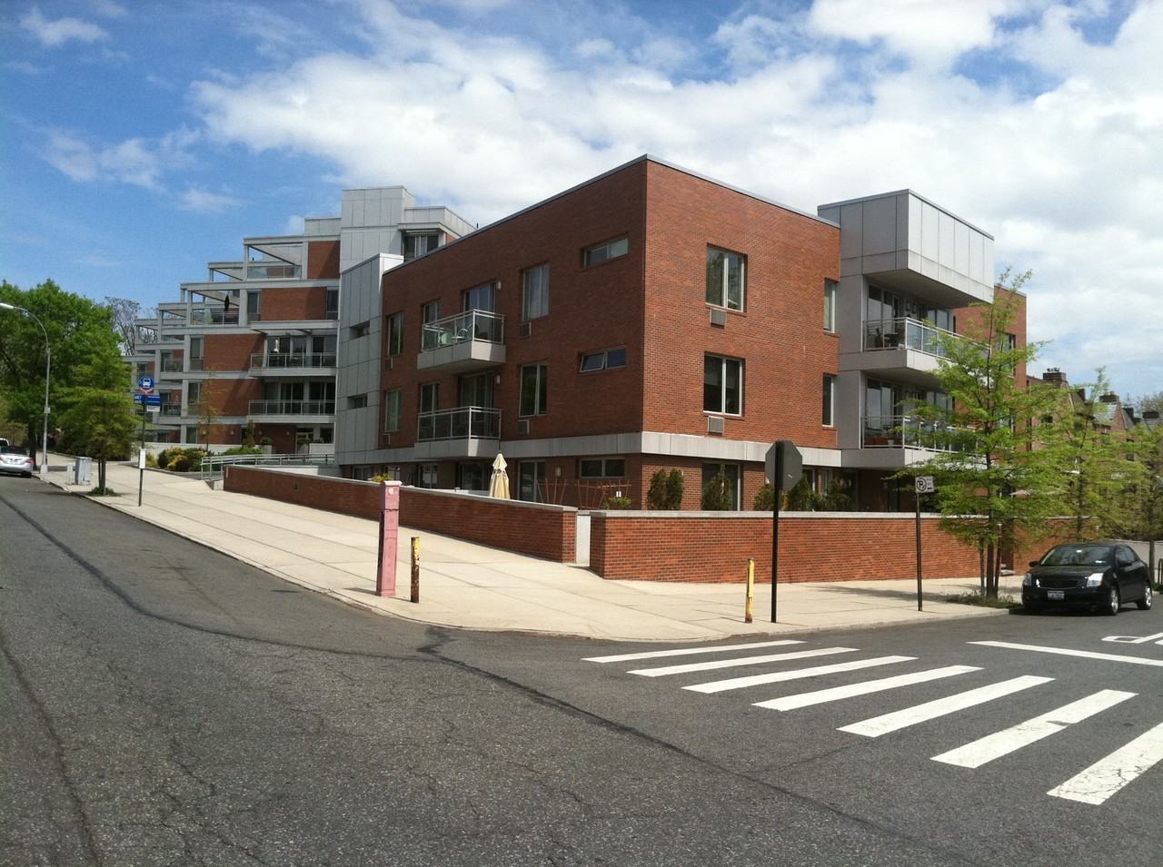 11 Terrace Pl - Photo 2 of 16