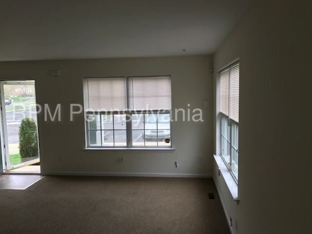 2019 Creekside Ct - Photo 2 of 15