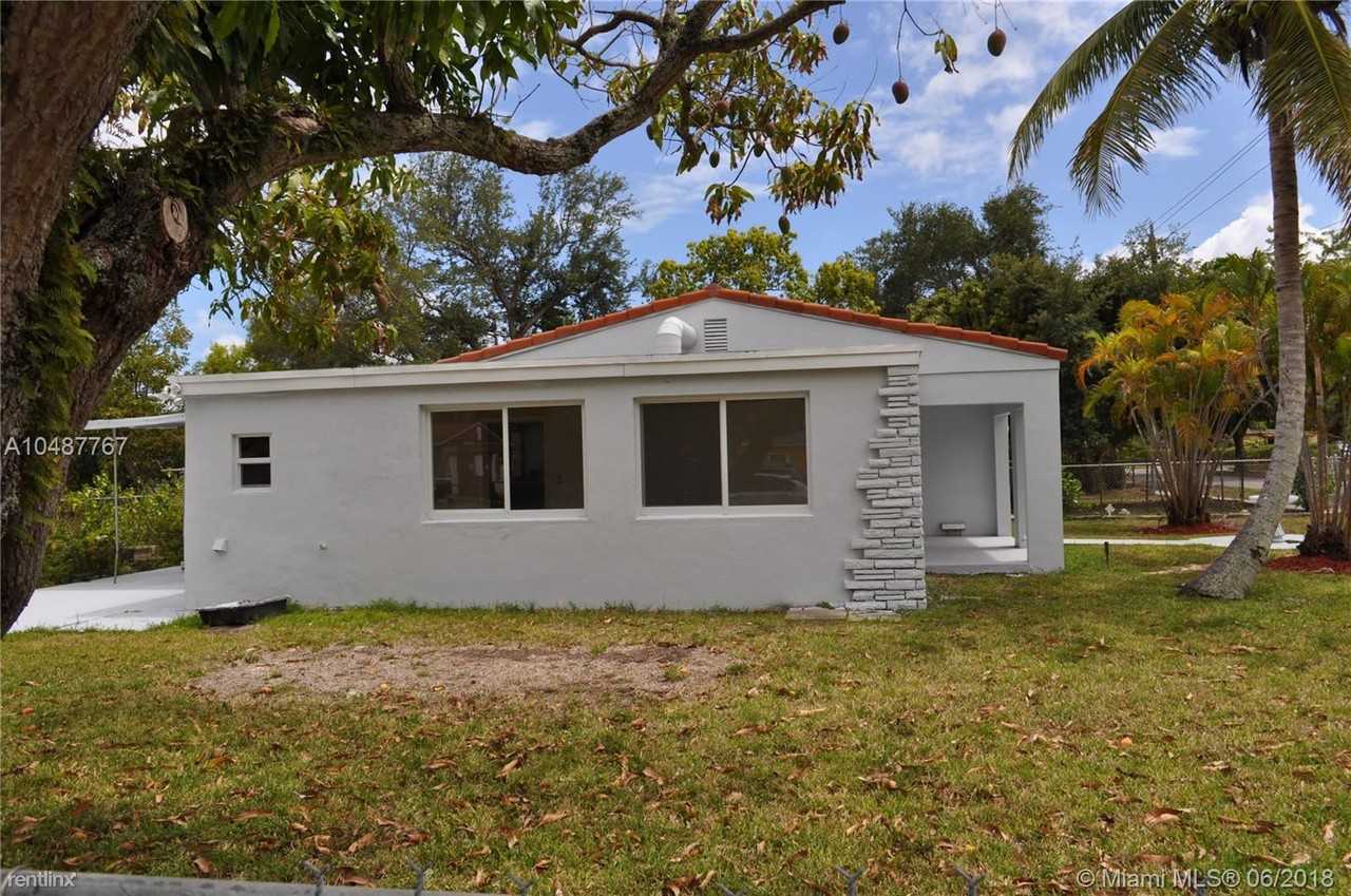 14145 NE 9th Ave #14147 - Photo 3 of 6