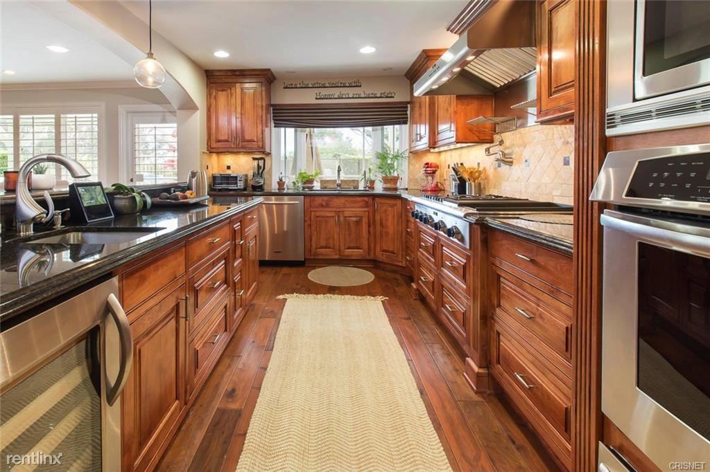 23621 Dunsmore Ln - Photo 3 of 39