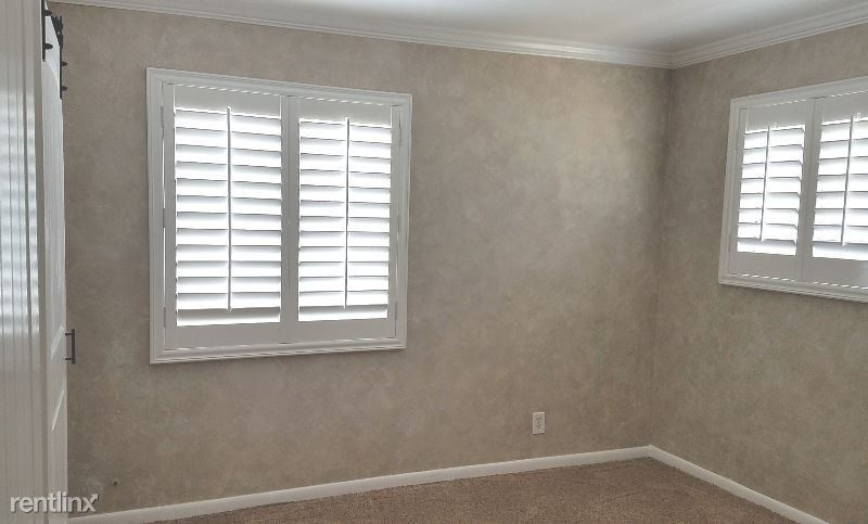 655 E Riviera Cir - Photo 2 of 11