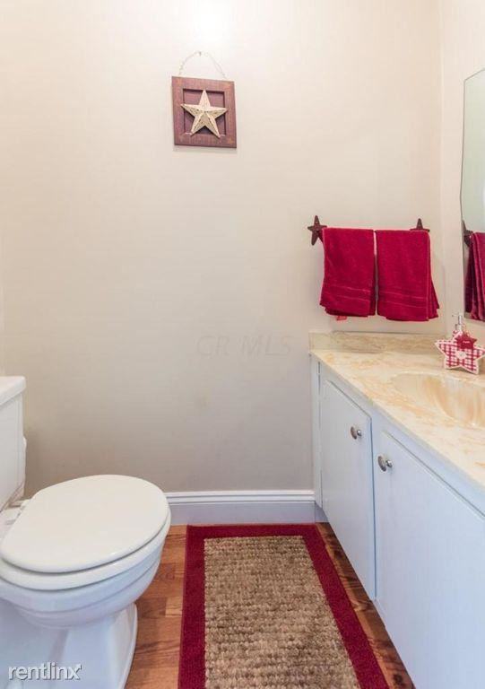 1937 Slaton Ct - Photo 3 of 9