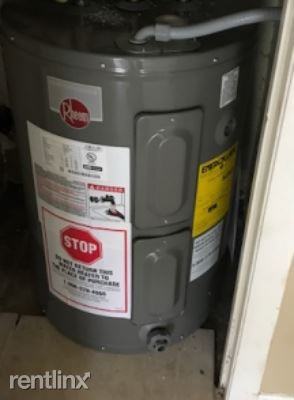 1406 Herschell St - Photo 3 of 8