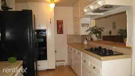 3153 Orange Ave - Photo 3 of 10