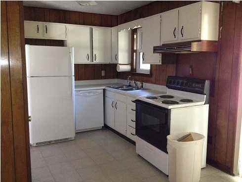 3060 Newton Dr - Photo 2 of 7