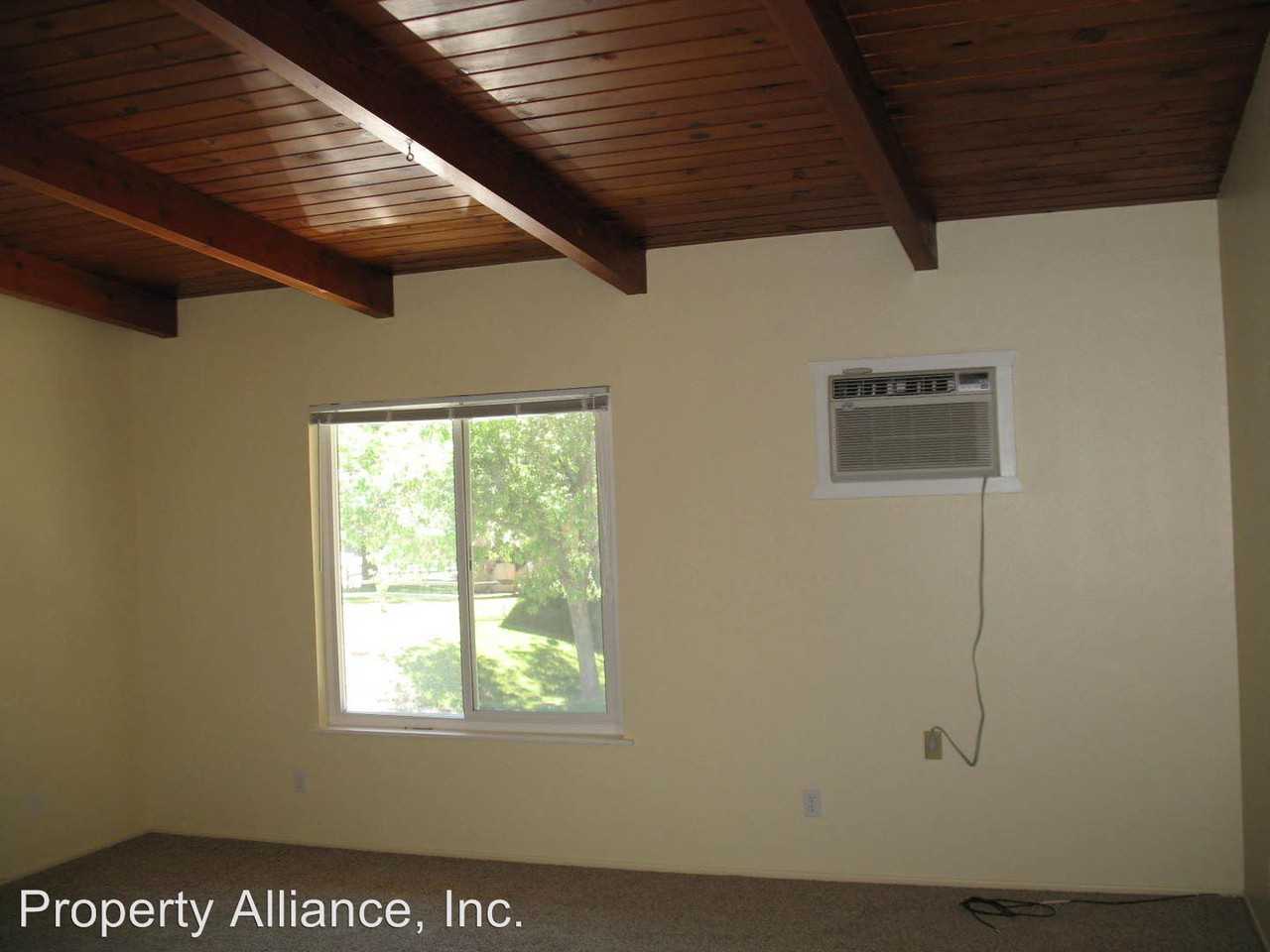 920 Pacific Street - Photo 3 of 11