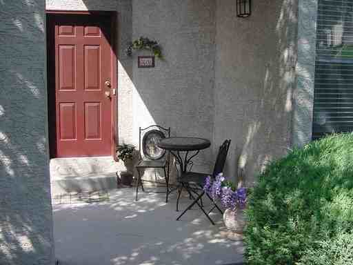 660 Autumn Crest Cir - Photo 2 of 16