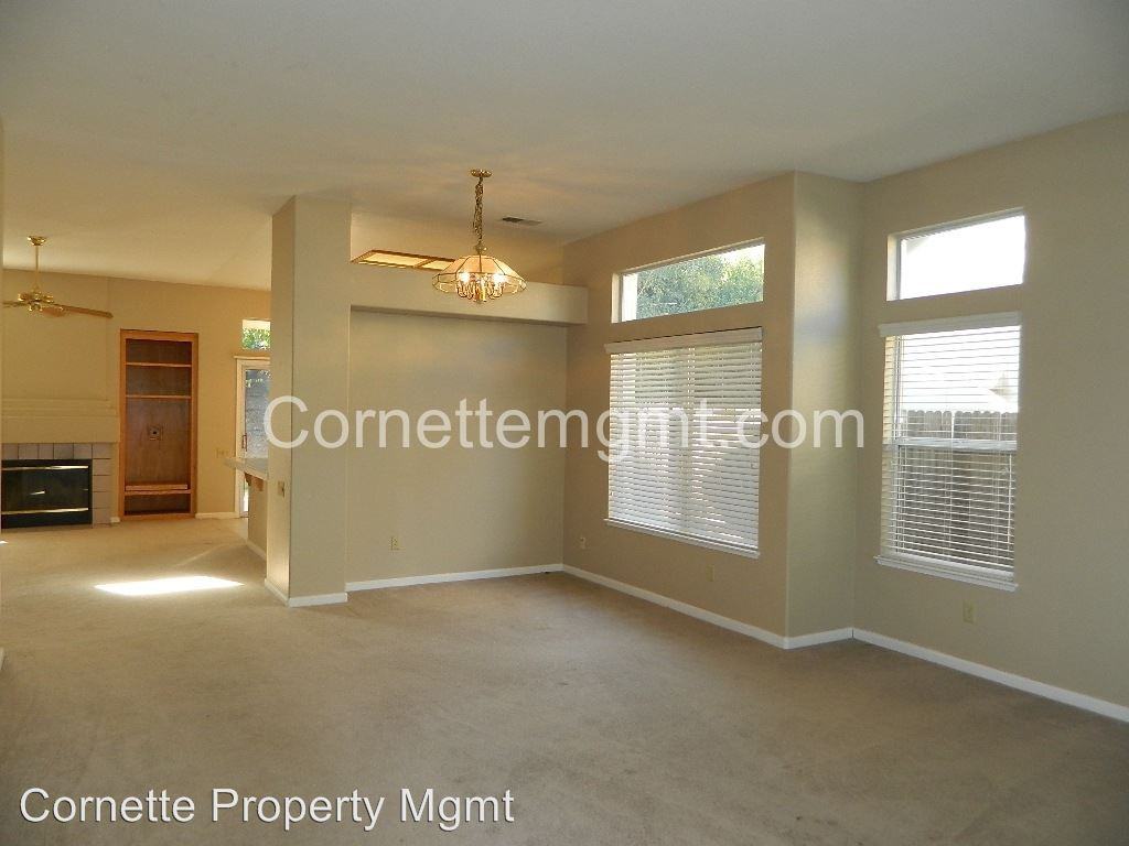 2628 La Croix Dr - Photo 3 of 9