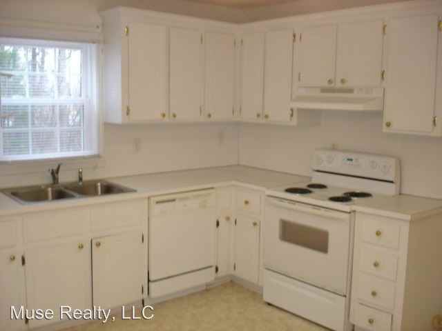 2279 Cedar Rd - Photo 2 of 3