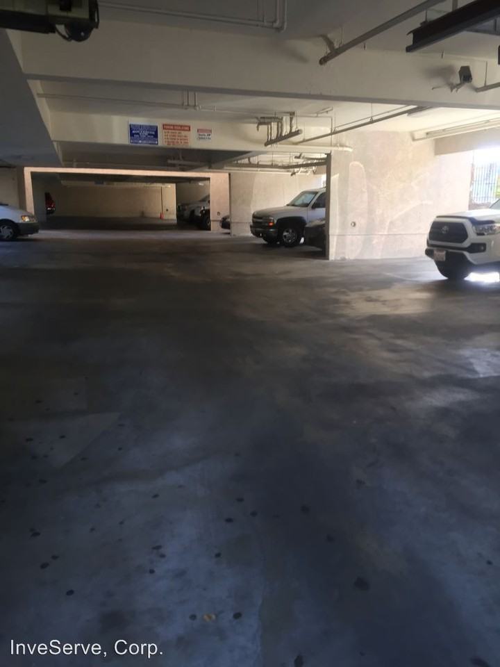 220 N. AVE 53 - Photo 3 of 20