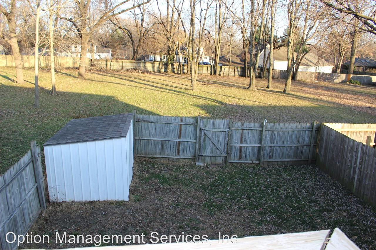 8331 & 8333 Robinson Street - Photo 2 of 15