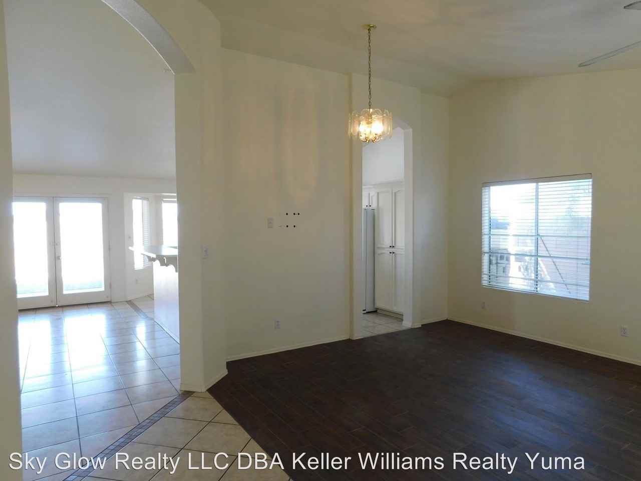 1477 S 33rd Dr - Photo 3 of 25