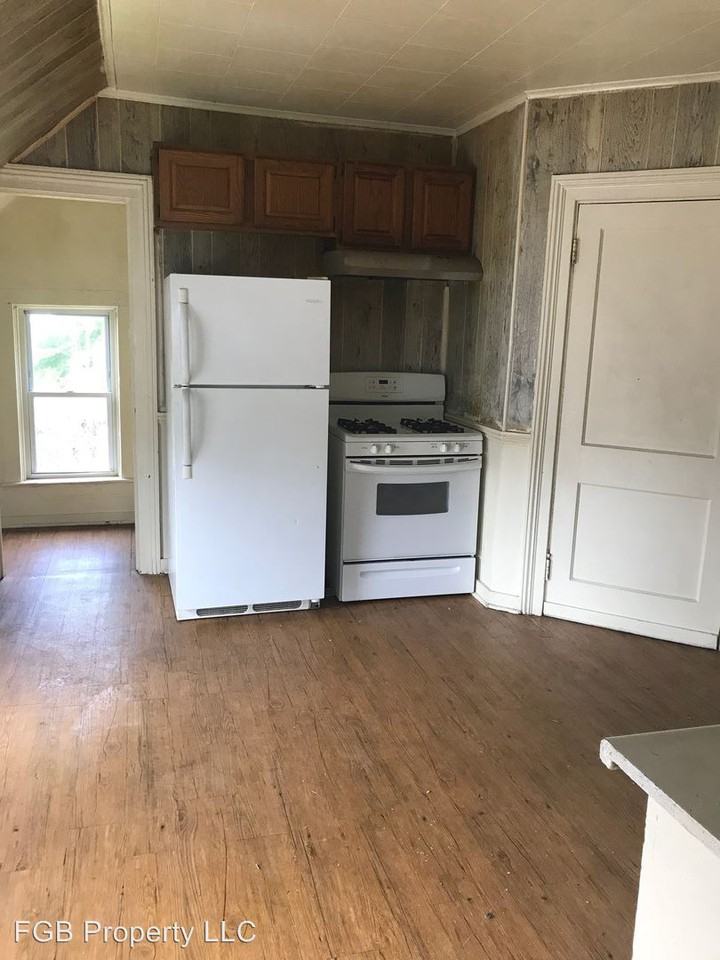 85/93 Ackerman - Photo 3 of 5