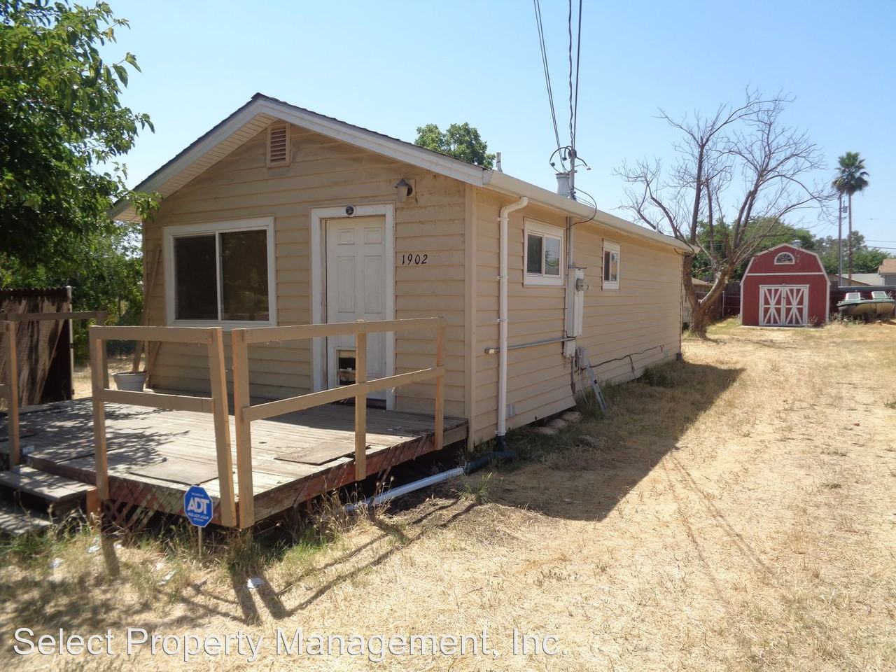 1902 7th Ave - Photo 2 of 8